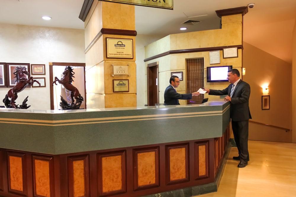 Days Inn Hotel & Suites Amman Eksteriør billede