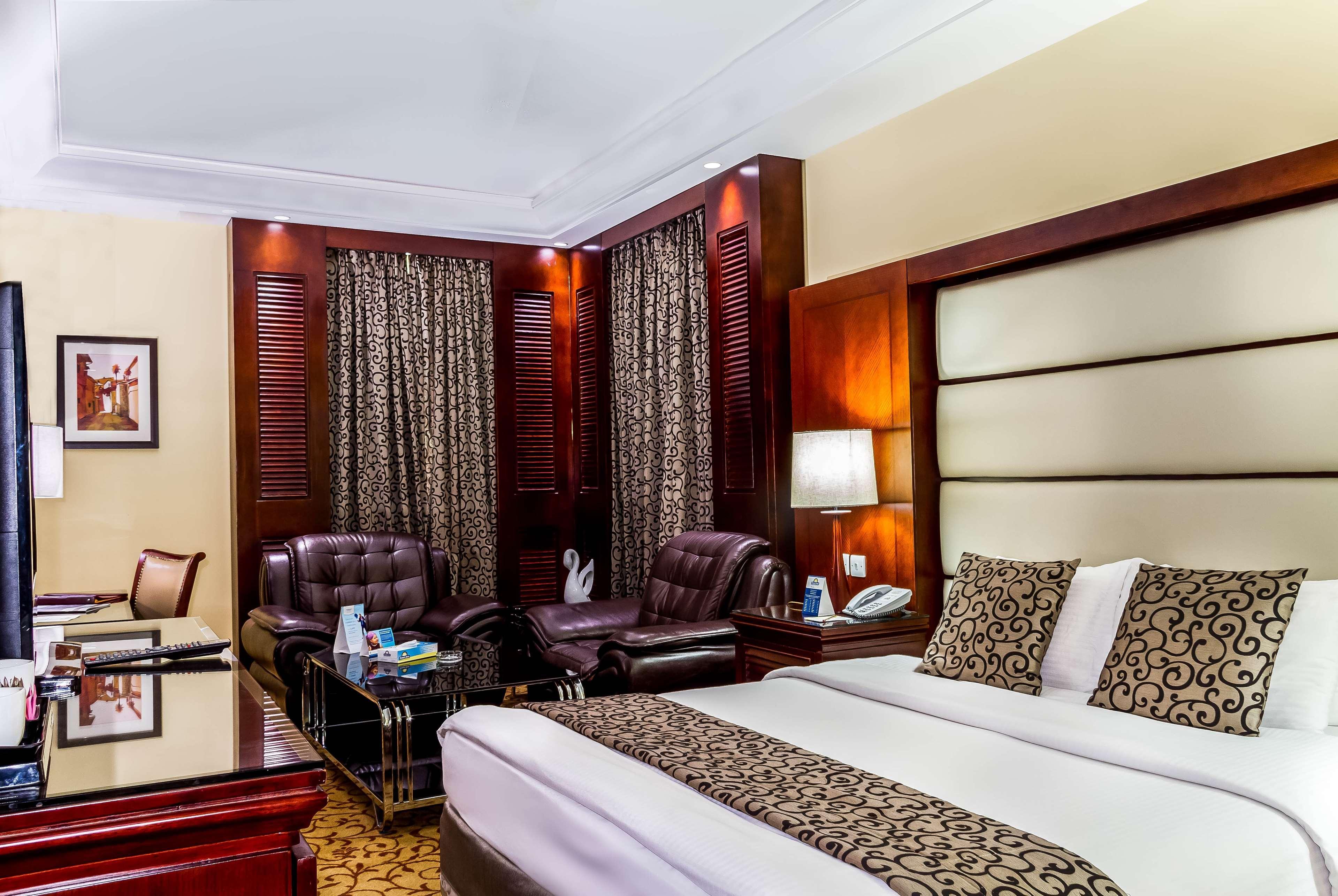 Days Inn Hotel & Suites Amman Eksteriør billede
