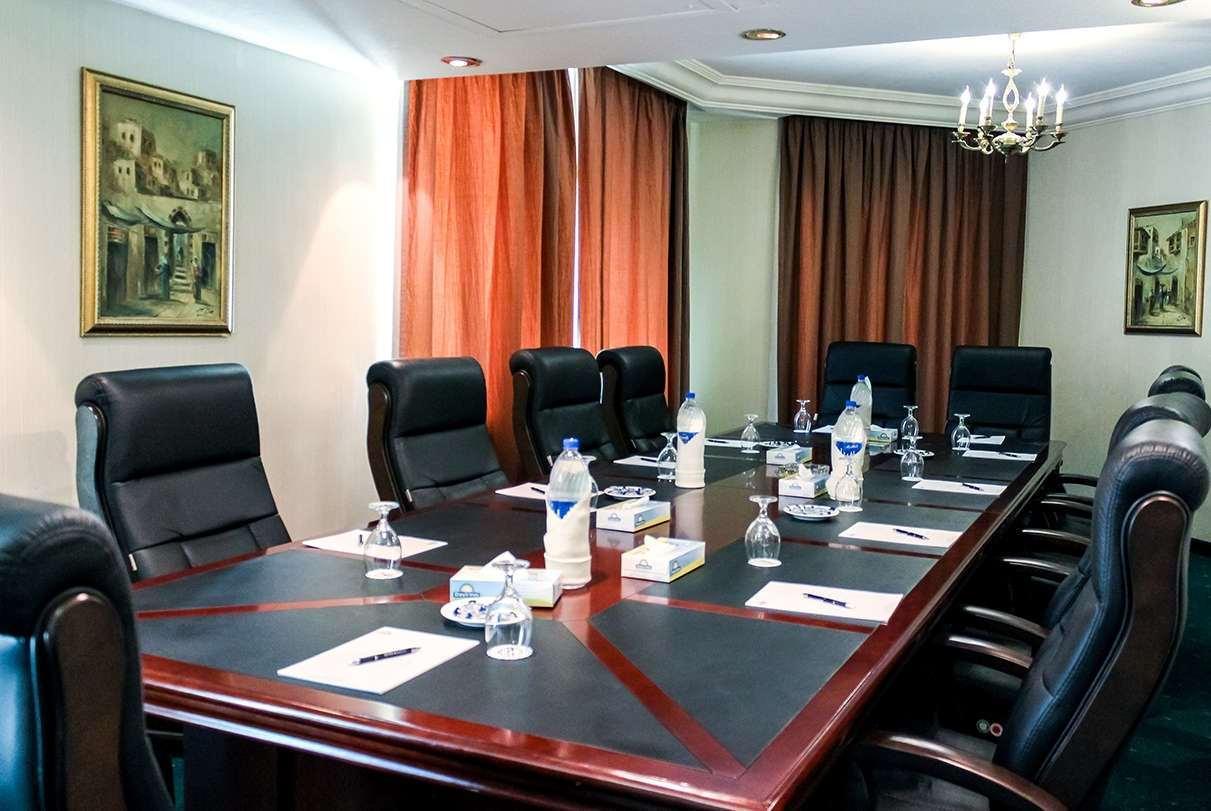 Days Inn Hotel & Suites Amman Eksteriør billede