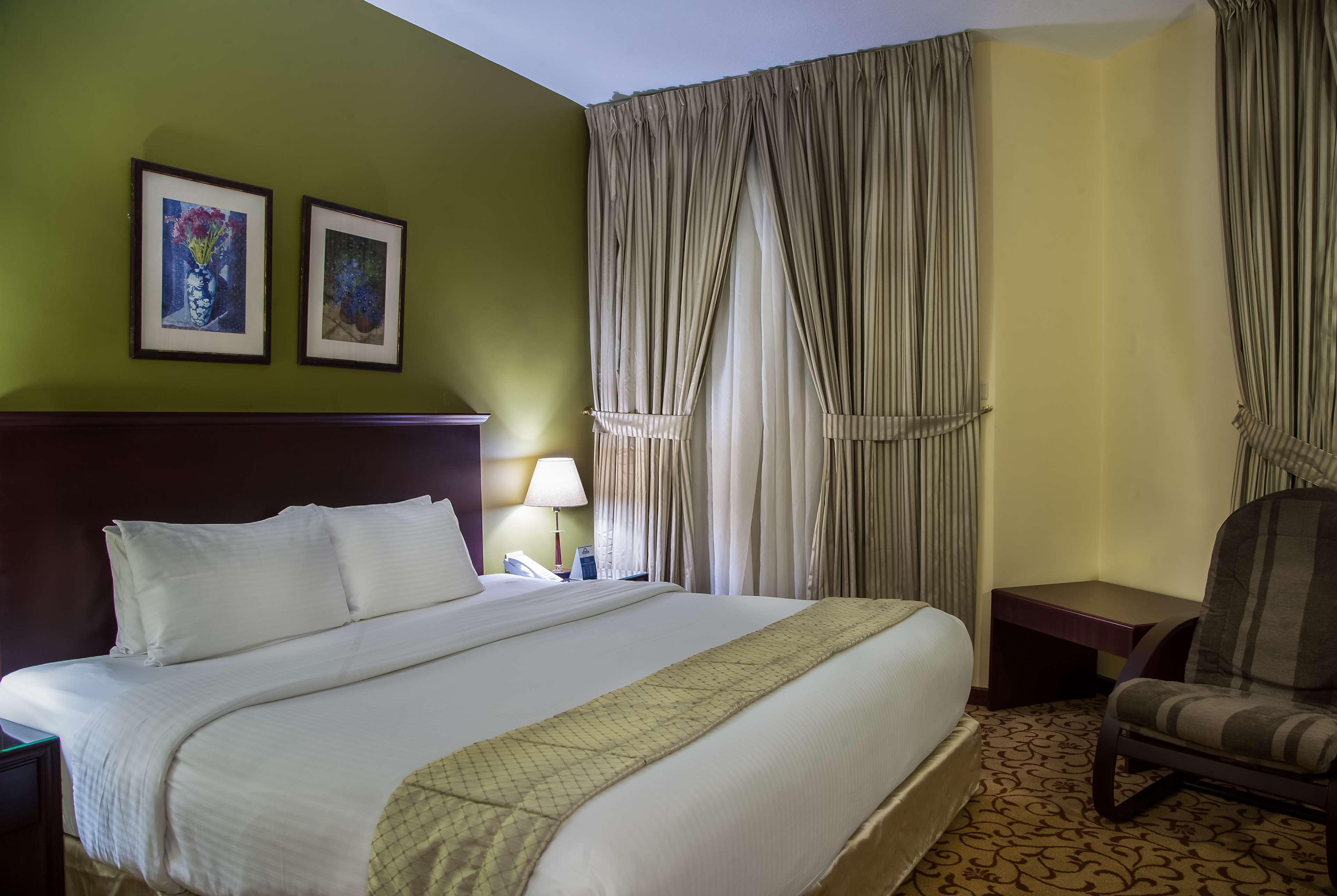 Days Inn Hotel & Suites Amman Eksteriør billede