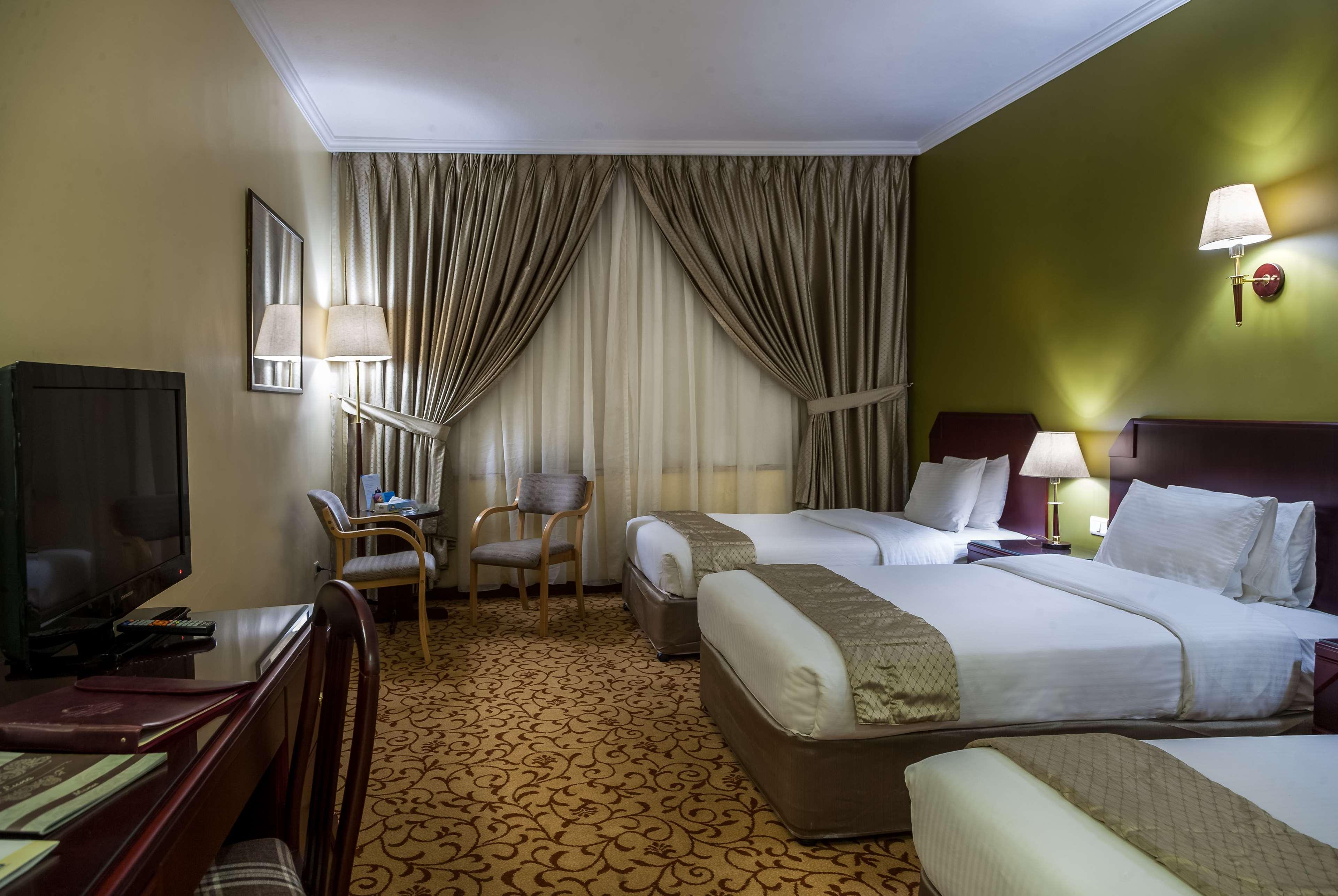 Days Inn Hotel & Suites Amman Eksteriør billede