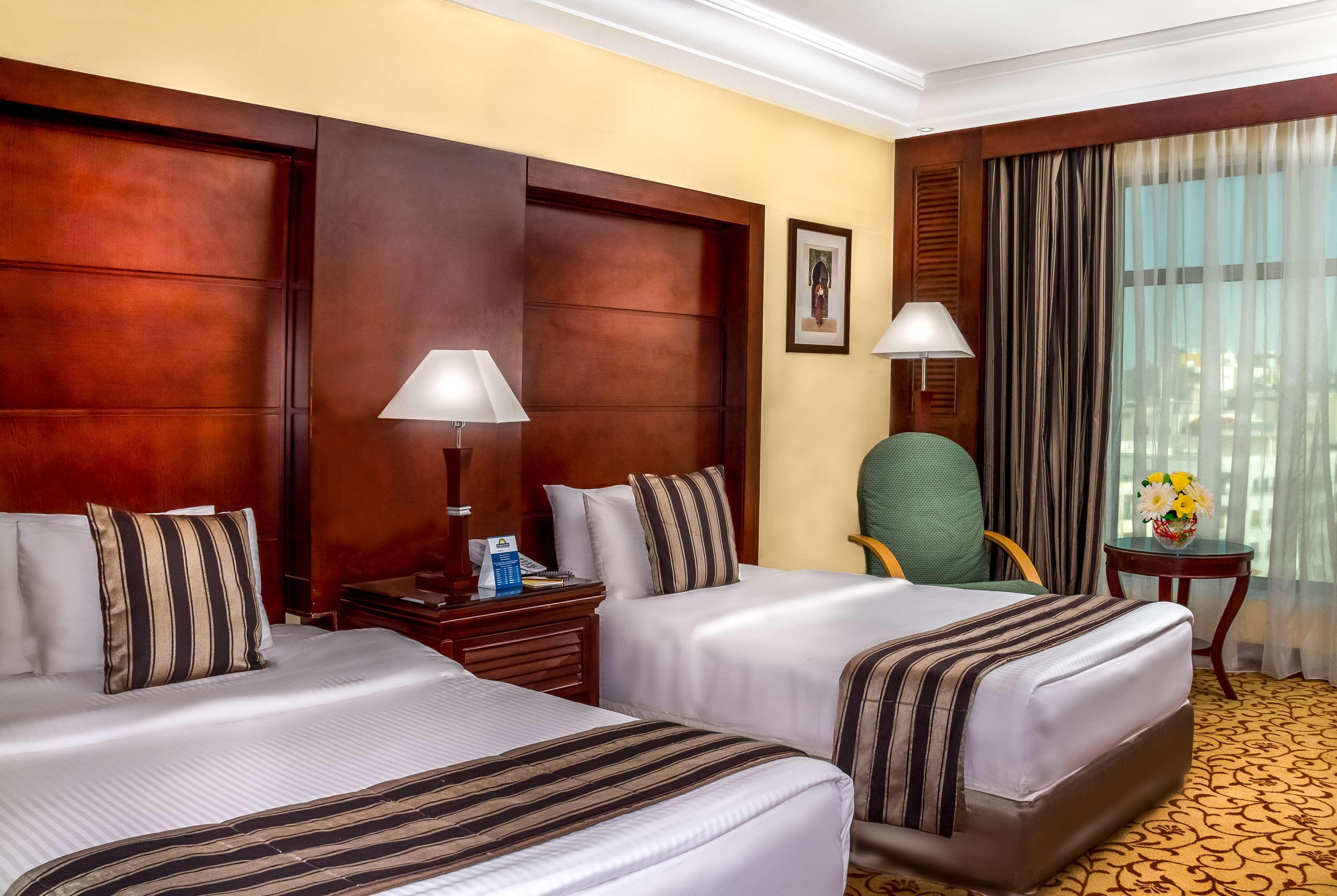 Days Inn Hotel & Suites Amman Eksteriør billede