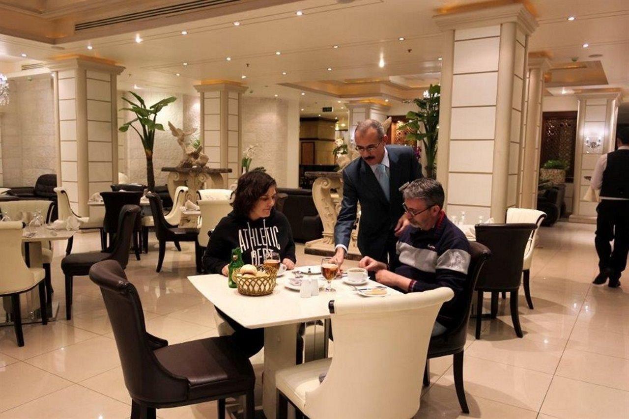 Days Inn Hotel & Suites Amman Eksteriør billede
