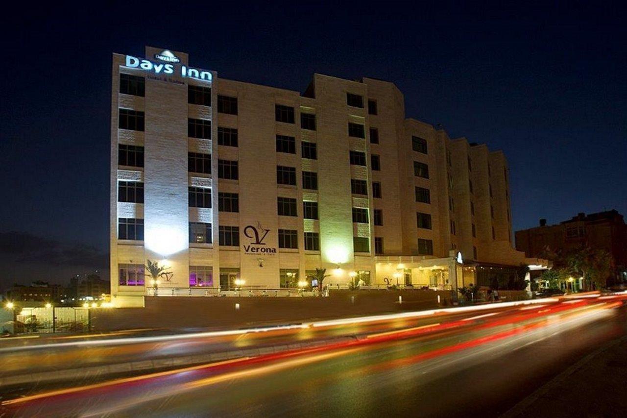 Days Inn Hotel & Suites Amman Eksteriør billede
