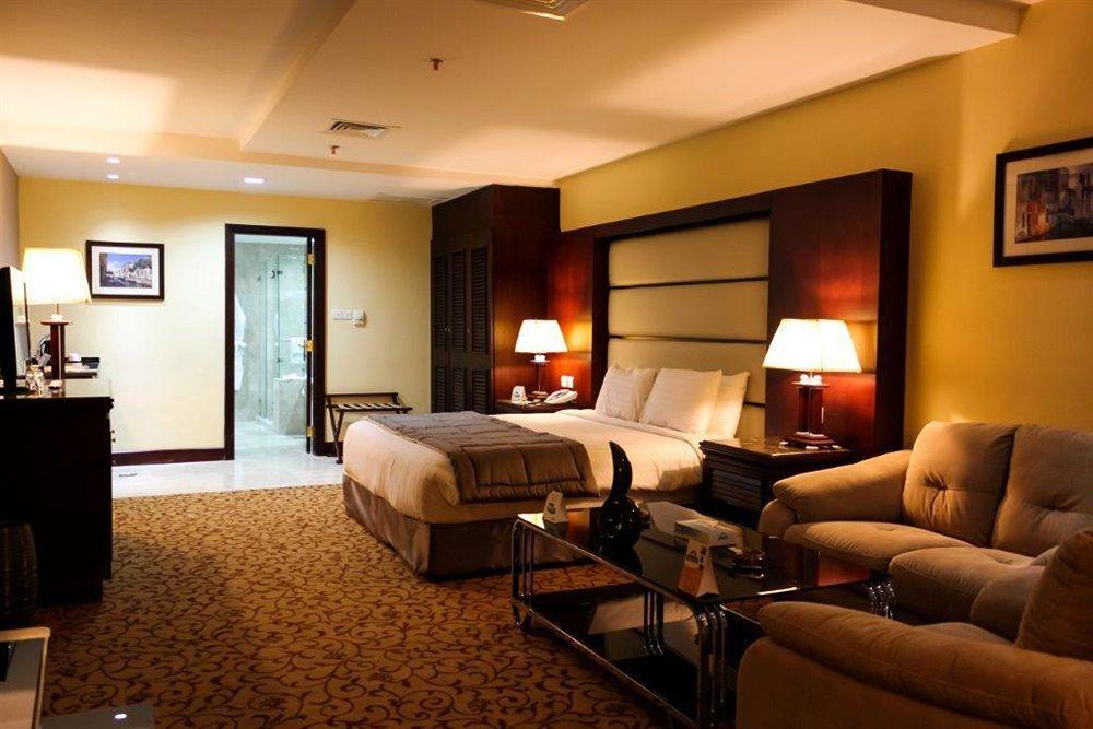 Days Inn Hotel & Suites Amman Eksteriør billede