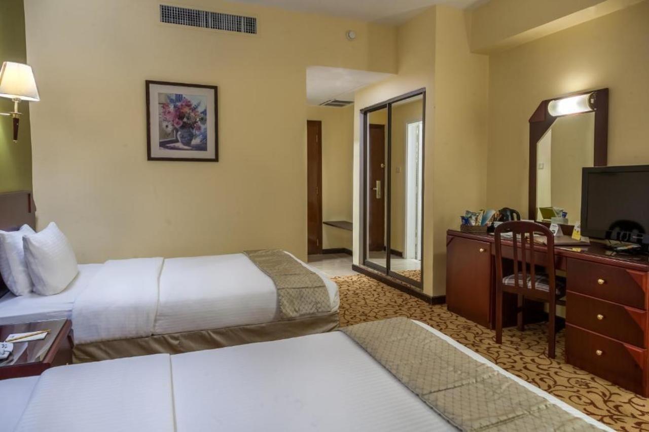 Days Inn Hotel & Suites Amman Eksteriør billede